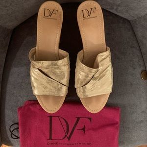 Diane Von Fustenburg Cork Platform Wedges in Gold